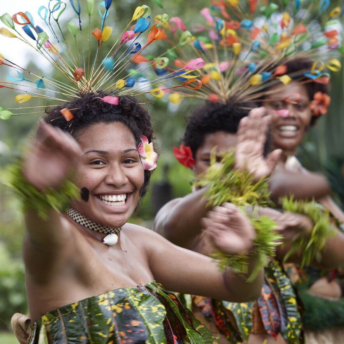 Fiji women dancing